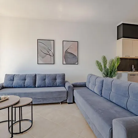 Sunny Apts Apartment *