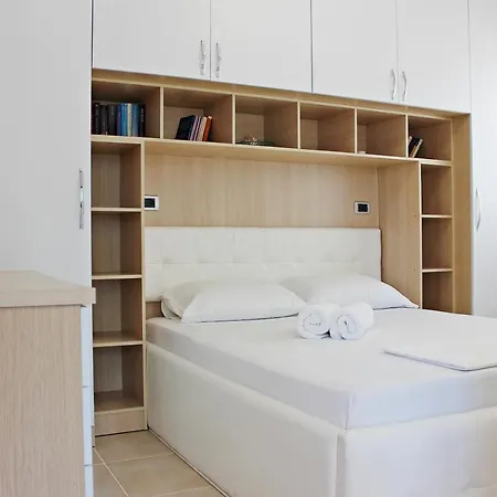 Sunny Apartments Appartement *